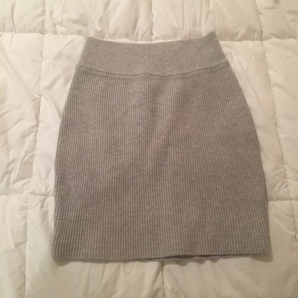 Kendall & Kylie grey knit pencil skirt
